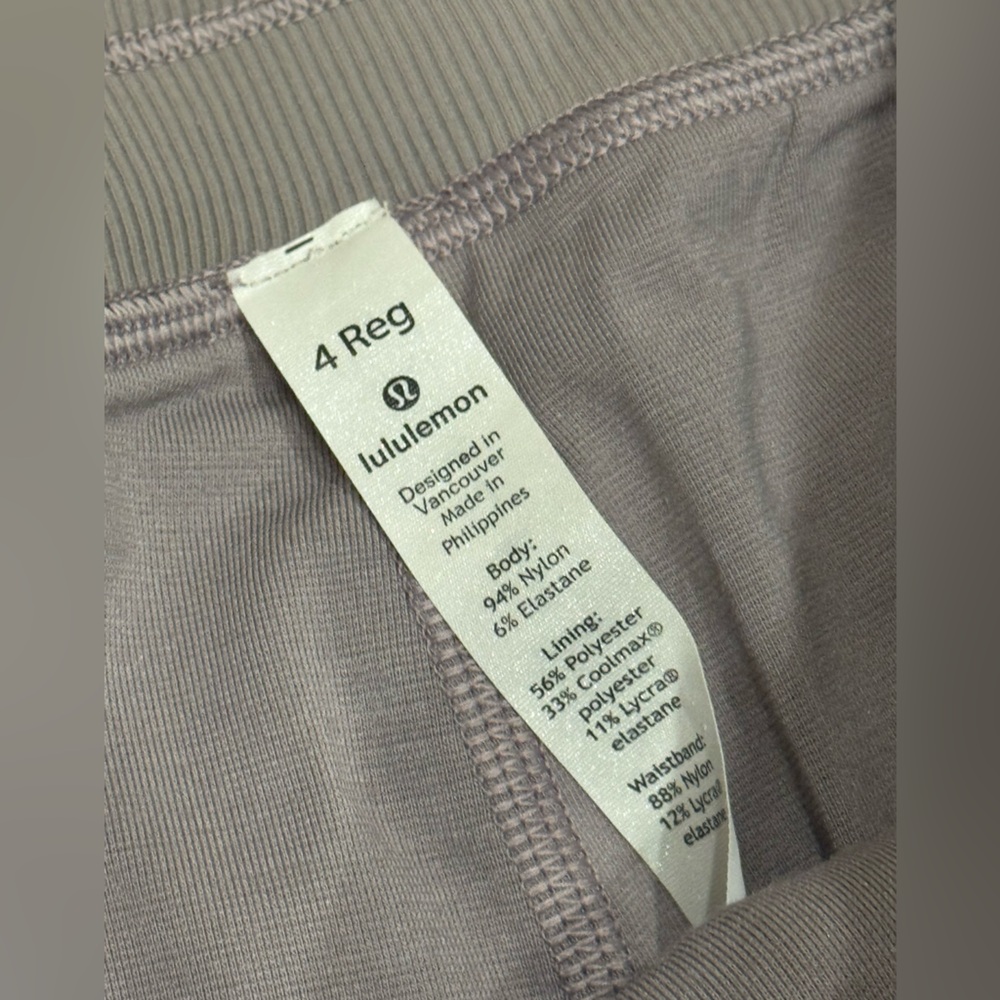 lululemon gray Dance studio pants sz 4 regular mid rise full length retail: $128 - Picture 16 of 16